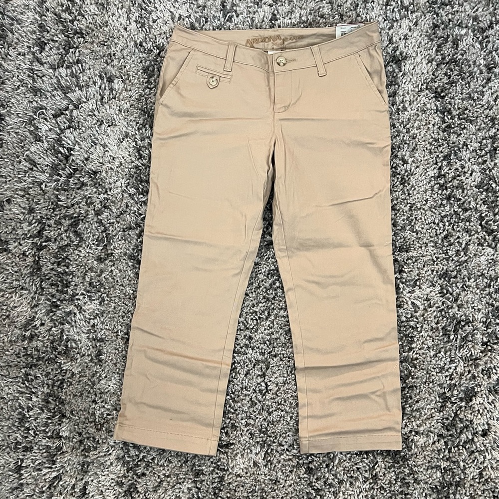 🌈 NWT Arizona Capri Pants